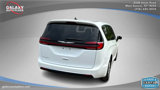 Used 2023 Chrysler Pacifica Touring-L image 6