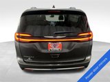 Used 2022 Chrysler Pacifica Touring-L image 5