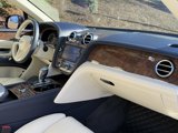Used 2019 Bentley Bentayga image 2