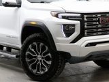 Used 2023 GMC Canyon Denali image 3