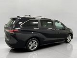 Used 2024 Toyota Sienna Limited image 3