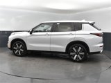 New 2025 Mitsubishi Outlander SE image 2
