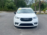 Used 2024 Chrysler Pacifica Touring-L image 2