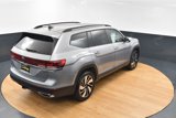 Used 2024 Volkswagen Atlas SE image 2