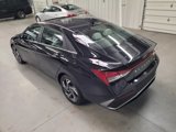 Used 2025 Hyundai Elantra Limited image 5