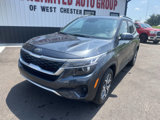 Used 2021 Kia Seltos EX image 2
