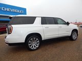 New 2025 Chevrolet Suburban Premier image 3