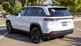 Used 2024 Jeep Grand Cherokee Altitude image 6