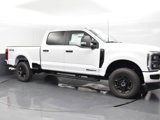New 2025 Ford F350 4x4 Crew Cab Super Duty image 3