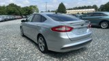 Used 2016 Ford Fusion SE image 3