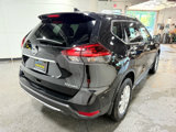Used 2020 Nissan Rogue SV image 4