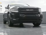 Used 2023 GMC Acadia SLE w/ Driver Convenience Package image 3
