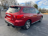 Used 2017 Nissan Pathfinder SV image 4