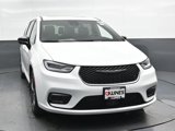 New 2026 Chrysler Pacifica Select image 4
