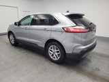 Used 2023 Ford Edge SEL image 3