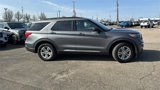 Used 2023 Ford Explorer XLT w/ Equipment Group 202A image 3