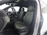 Used 2024 Porsche Cayenne image 5