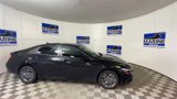 Used 2024 Hyundai Elantra Blue image 3