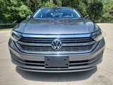 Used 2023 Volkswagen Jetta SE image 2