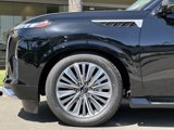 New 2025 INFINITI QX80 Luxe image 3