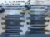 New 2025 Volkswagen Atlas Peak Edition SE image 2