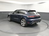 Certified 2022 Porsche Macan image 3