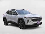Used 2025 Chevrolet Trax RS w/ Sunroof Package image 3