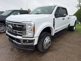 New 2025 Ford F450 XLT image 2