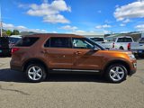 Used 2017 Ford Explorer XLT w/ Equipment Group 202A image 6