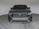 Used 2022 Volkswagen Atlas Cross Sport SE w/ Panoramic Sunroof Package image 3