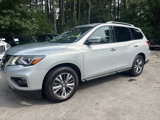 Used 2020 Nissan Pathfinder SV image 2