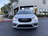 Used 2024 Chrysler Pacifica Touring-L image 6