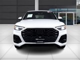 Used 2024 Audi Q5 e Prestige w/ Prestige Package image 2