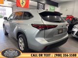 Used 2024 Toyota Highlander LE image 4