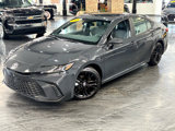 Used 2025 Toyota Camry SE image 2