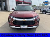 Used 2025 Chevrolet TrailBlazer LT image 2