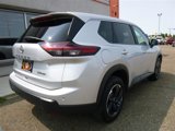 Used 2024 Nissan Rogue SV image 3