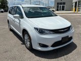 Used 2018 Chrysler Pacifica Touring-L image 3