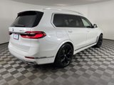 Used 2025 BMW X7 xDrive40i w/ Premium Package image 5