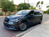 Used 2023 Chrysler Pacifica Touring-L image 4
