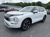 Used 2023 Mitsubishi Outlander SE image 3