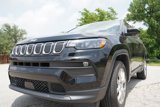 Used 2022 Jeep Compass Latitude image 2