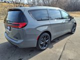 New 2025 Chrysler Pacifica Limited image 3