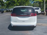 New 2025 Chrysler Pacifica Select image 4