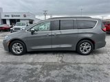 Used 2022 Chrysler Pacifica Limited image 4