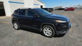 Used 2018 Jeep Cherokee Latitude w/ Safety Group image 2