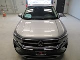 Used 2024 Volkswagen Taos SE image 3