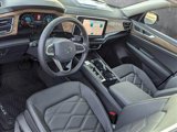 New 2025 Volkswagen Atlas SE image 3
