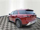 New 2025 Nissan Pathfinder SL image 4