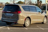 New 2025 Chrysler Pacifica Select image 3